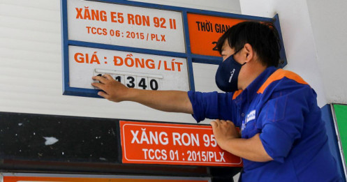 Giá xăng lên sát 21.000 đồng một lít