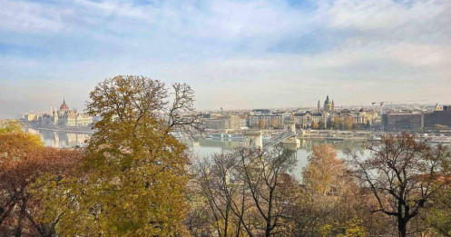 Bức tranh cuối mùa Thu tại Budapest