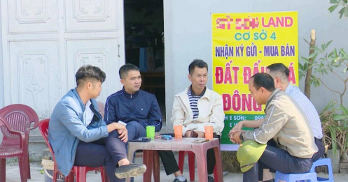 Bất ổn liên tiếp trong đấu giá đất: Nhiều người ví như "trò đùa"