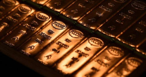 Chứng khoán 'gây choáng' khi bitcoin vượt ngưỡng 100.000 USD