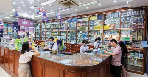 Các ngành bán lẻ và xuất khẩu phục hồi mạnh mẽ