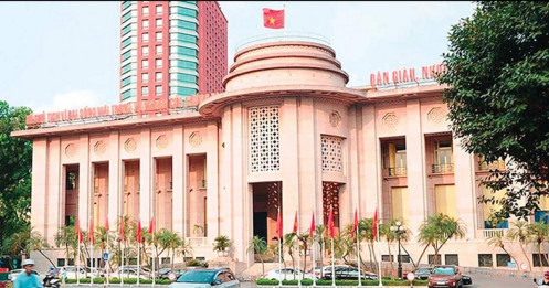 Sức ép tăng lãi suất năm 2025