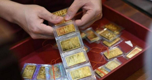 Người mua vàng lỗ liên tiếp