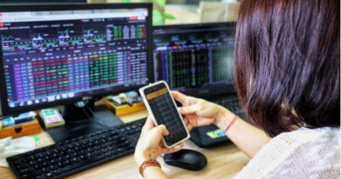 Định giá thấp, điểm tựa cho chứng khoán Việt Nam?
