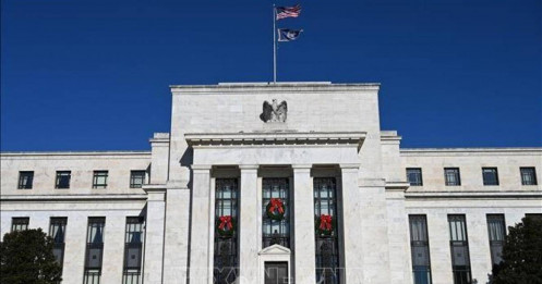 Fed thận trọng hơn trong việc giảm lãi suất: Điều gì chờ đợi USD và các tài sản rủi ro?