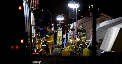 Lao xe khủng bố tại chợ Giáng sinh gây rúng động ở Đức