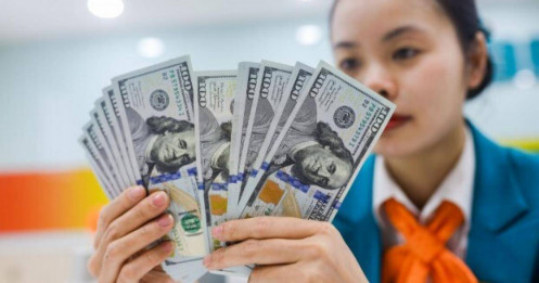Giá USD trên thị trường tự do tăng mạnh