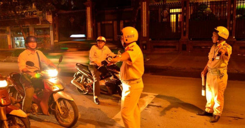 Chưa đầy 10 ngày nữa, chính thức thay đổi khung giờ bắt buộc bật đèn xe, tài xế lưu ý ngay tránh bị phạt