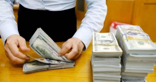 Fed giảm thêm lãi suất, tỷ giá vẫn chịu áp lực