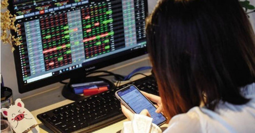 Huy động vốn qua sàn chứng khoán: Người tăng tốc, kẻ dè chừng