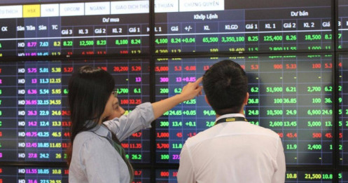 Thanh khoản èo uột, nhóm VN30 thoát thua cuối phiên