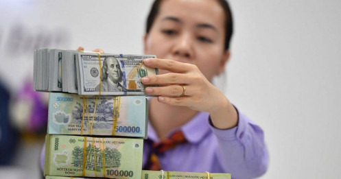 Tỷ giá lao dốc: Nỗ lực vượt qua cơn sóng tài chính đầy thách thức