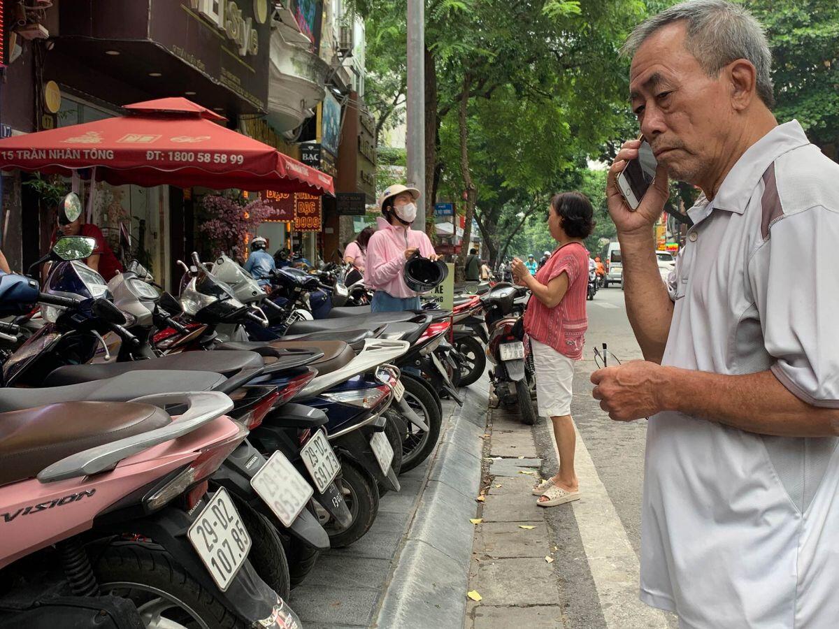 Tiệm vàng kinh doanh kiểu 'chớp nhoáng', người mua hồi hộp