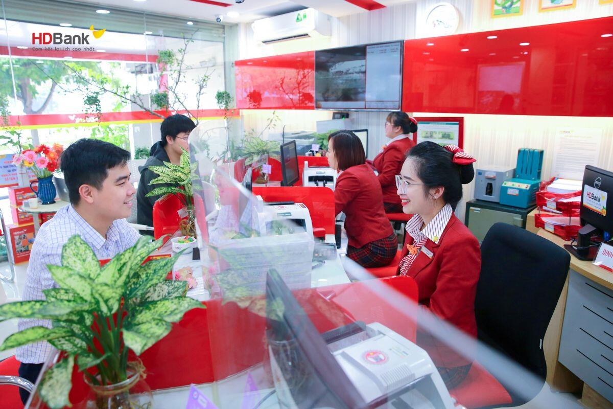 HDBank đồng loạt triển khai các hoạt động đồng hành cùng khách hàng bị ảnh hưởng bởi bão lũ