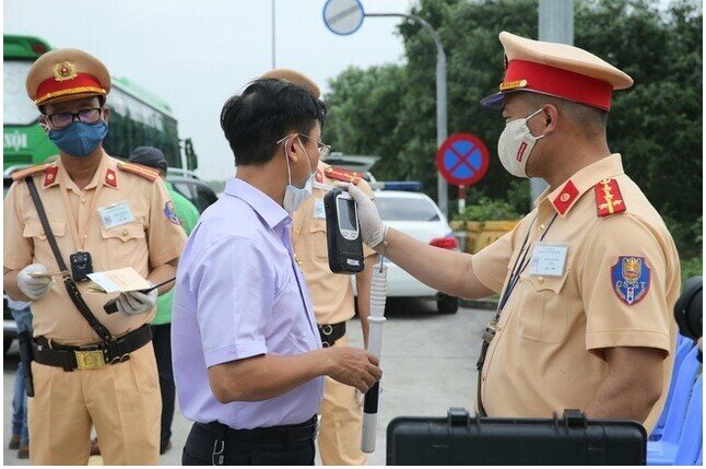 Bộ Công an bỏ đề xuất giảm mức phạt vi phạm nồng độ cồn, Bộ Tư pháp nói gì?