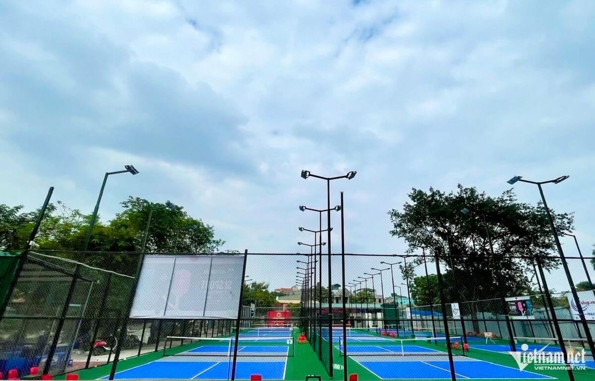 Xuất hiện ‘tay to’ gom mua đất nền xây sân pickleball ở Hà Nội, TPHCM