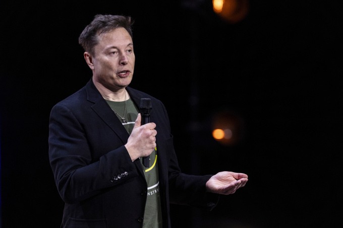 Chiến thuật vung tiền cho ván cược chính trị của Elon Musk