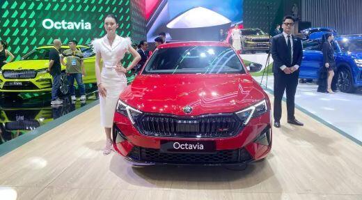 Chi tiết Skoda Octavia 2025 - đối thủ của Honda Civic, Hyundai Elantra - mới ra mắt Việt Nam