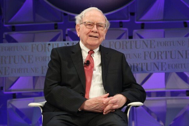 Huyền thoại Warren Buffett đầu tư phần lớn số tiền vào đâu sau khi bán cổ phiếu Apple?