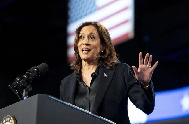 Bà Kamala Harris: Cú đảo ngược vận mệnh và "khách hàng" duy nhất!