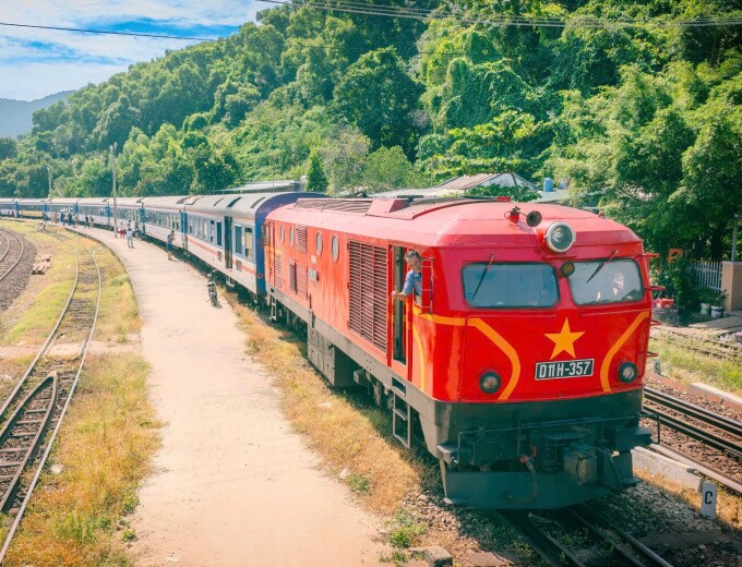 Hợp nhất hai công ty đường sắt Hà Nội, Sài Gòn