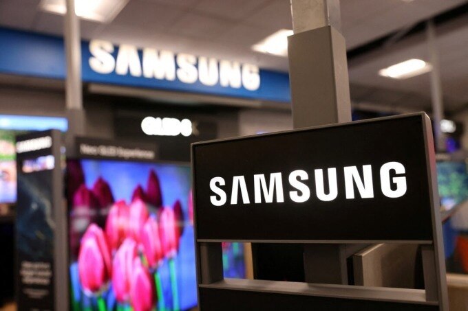 Cổ phiếu Samsung Electronics thấp nhất 4 năm vì Trump