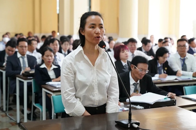 Ngày 3/12, tòa ra phán quyết cuối cùng với bà Trương Mỹ Lan và đồng phạm