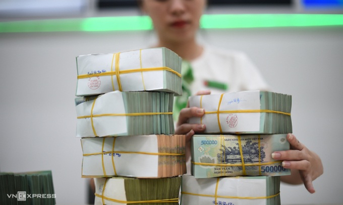 Chính phủ yêu cầu giảm mặt bằng lãi vay