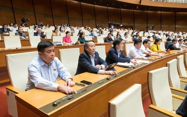 Quốc hội thông qua Luật, quy định chi tiết hành vi thao túng thị trường chứng khoán