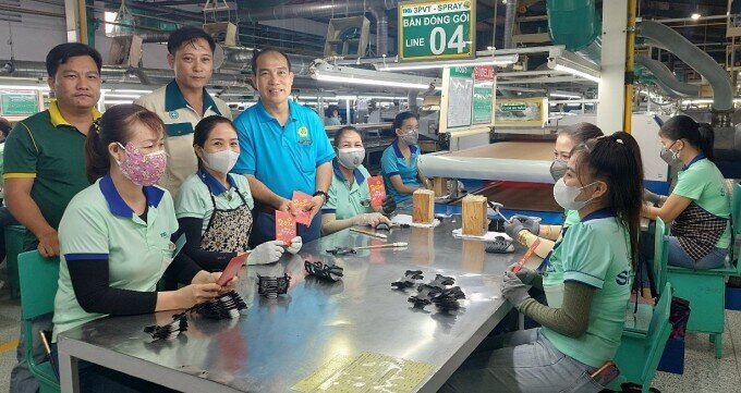 Thưởng Tết khởi sắc