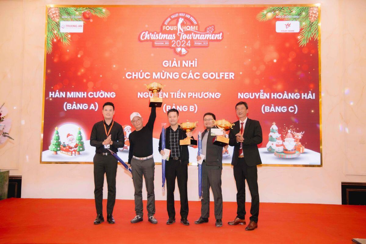 Golfer Nguyễn Văn Nghĩa vô địch giải đấu Stone Valley - Four Home Christmas Tournament 2024