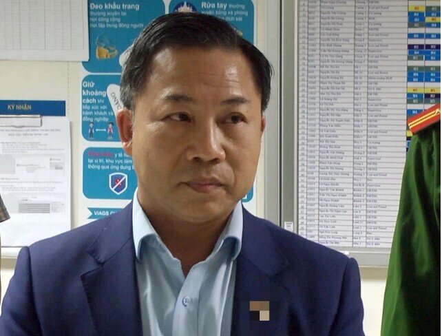 Chỉ cần viết phiếu chuyển đơn, ông Lưu Bình Nhưỡng đã "vòi" 300.000 USD