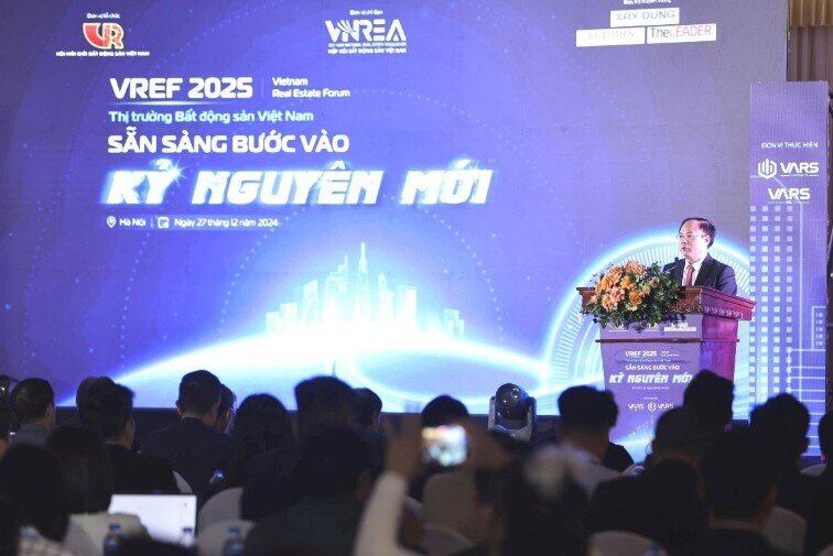 Chuyên gia: Giá nhà Việt Nam tăng chóng mặt, gấp 60 năm thu nhập của một người