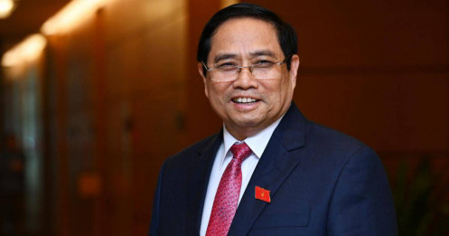 Thủ tướng: Năm 2025 phấn đấu tăng trưởng ít nhất 8%