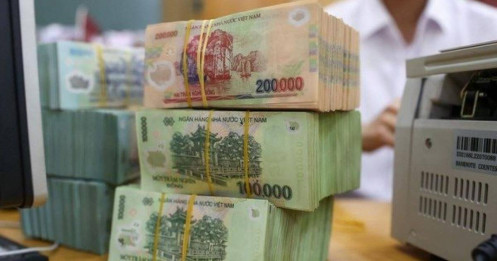 Một ngân hàng vừa tăng lãi suất tiết kiệm lên sát trần quy định