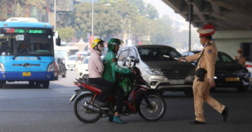 Tiền phạt cao răn đe 'đi đúng luật mất tiếng rưỡi mới về đến nhà'