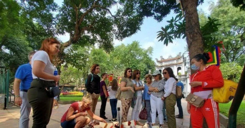 Vì sao du lịch Việt Nam vẫn chưa bứt phá thành ngành kinh tế chủ lực?