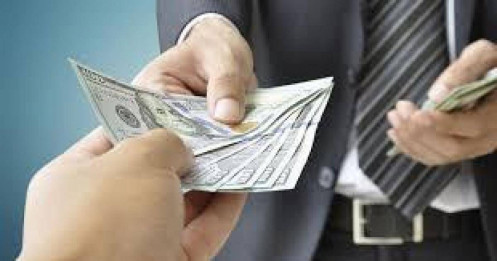 7 DN sắp trả cổ tức bằng tiền trong nửa đầu tháng 1