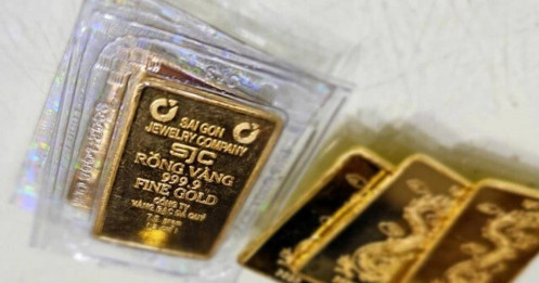 Giá vàng miếng SJC, vàng nhẫn vượt xa mốc 85 triệu đồng/lượng
