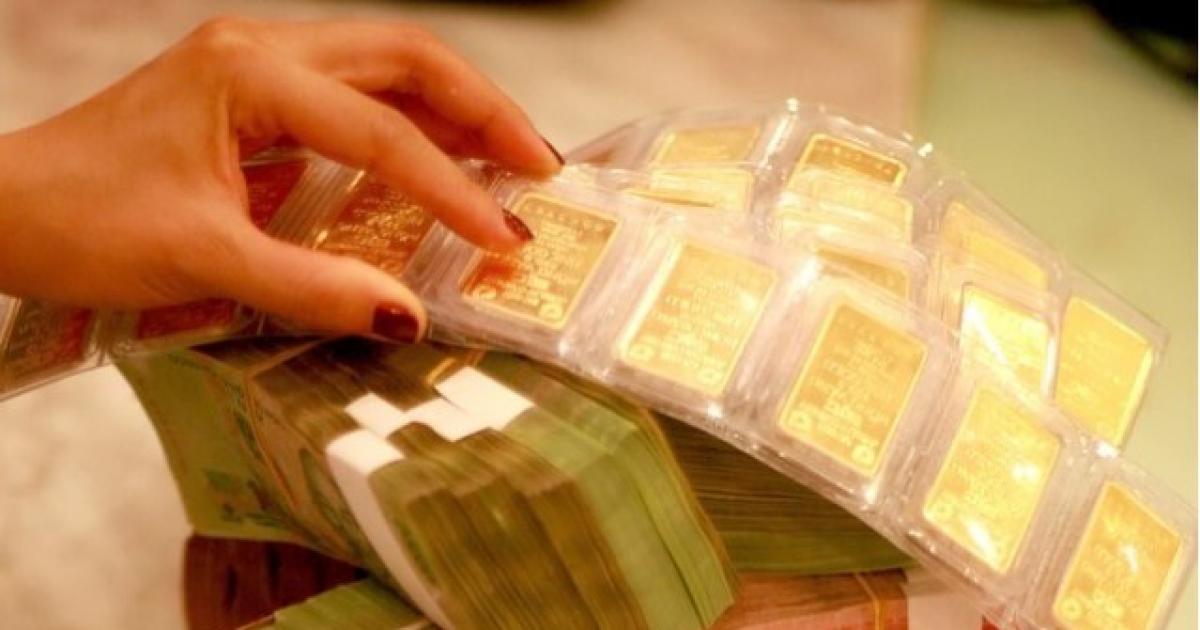 Giá vàng tăng 2 tuần liên tiếp, vì sao người mua bị lỗ?