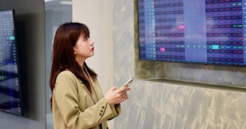 Thị trường chứng khoán chờ đón thông tin tích cực