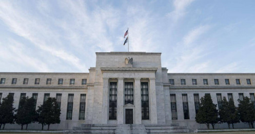 Fed thận trọng trước lạm phát cao và rủi ro từ chính sách của Trump
