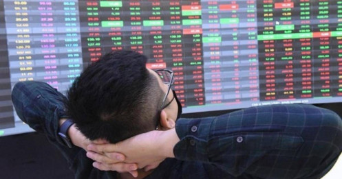 Chứng khoán ảm đạm, thanh khoản tụt đáy: Nhà đầu tư lo Tết sớm?