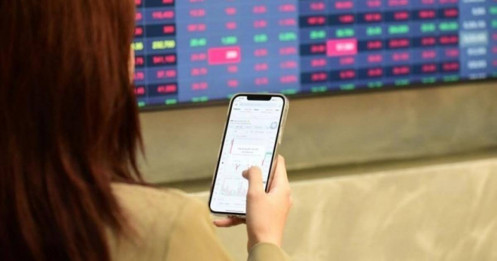 VN-Index phục hồi, thanh khoản vẫn là thách thức lớn