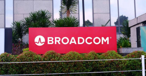 Chứng khoán Mỹ lao dốc không phanh, Dow Jones “bốc hơi” gần 700 điểm