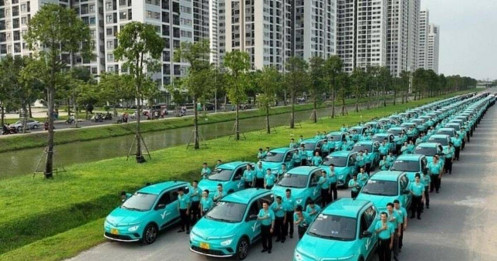 Hãng taxi điện của tỷ phú Vượng bất ngờ tăng vốn lên 18.000 tỷ đồng