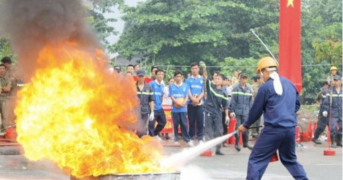 Bộ Công an đề xuất phạt người không tham gia chữa cháy đến 5 triệu đồng