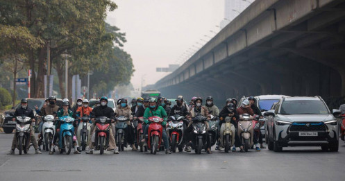 15 ngày áp dụng Nghị định 168: Người dân nghiêm ngắn chờ đèn đỏ, tai nạn giảm sâu