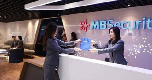 MBS – BCTC Q4: Lợi nhuận đi ngang nhưng vẫn có điểm nhấn