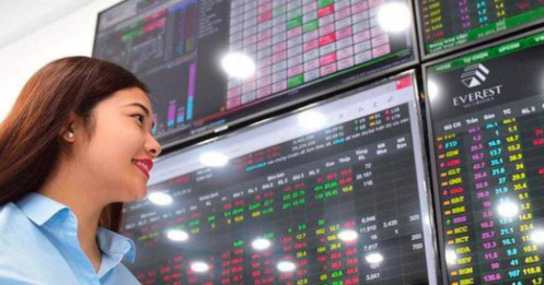 Thị trường liên tục side way, chuyên gia mách nước mua cổ phiếu để có tiền lì xì